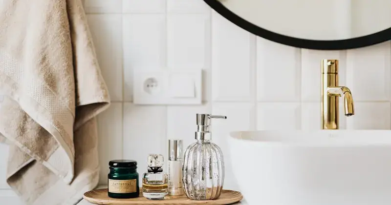 Natural cleaning products with spray bottles and lemons