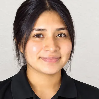 Jazmin, Sales Representative at SparkTex Cleaners